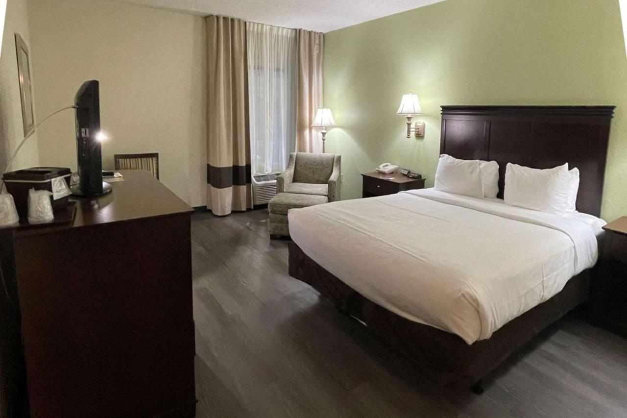 Comfort Inn Pinehurst - Southern Pines Εξωτερικό φωτογραφία