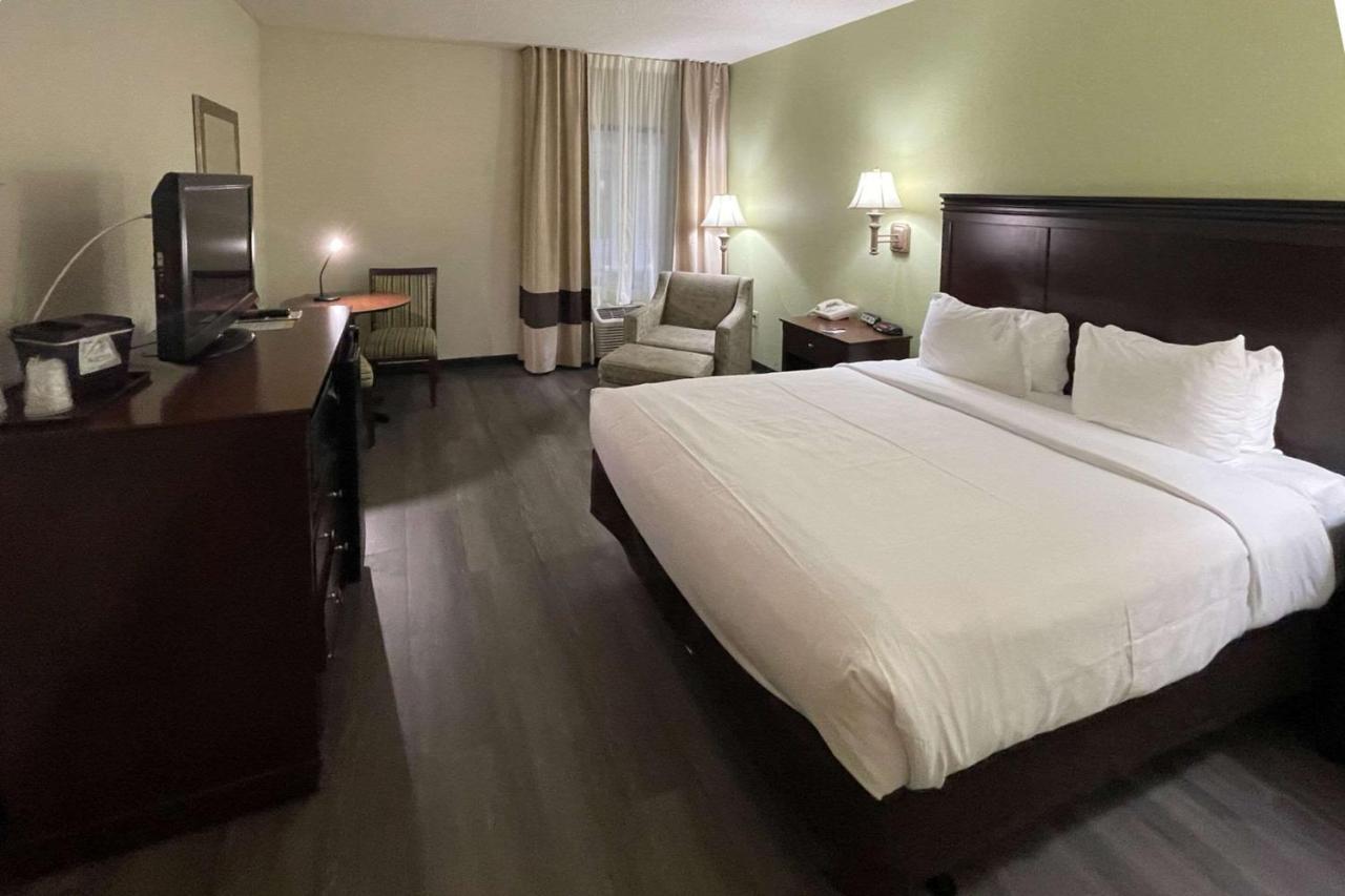 Comfort Inn Pinehurst - Southern Pines Εξωτερικό φωτογραφία